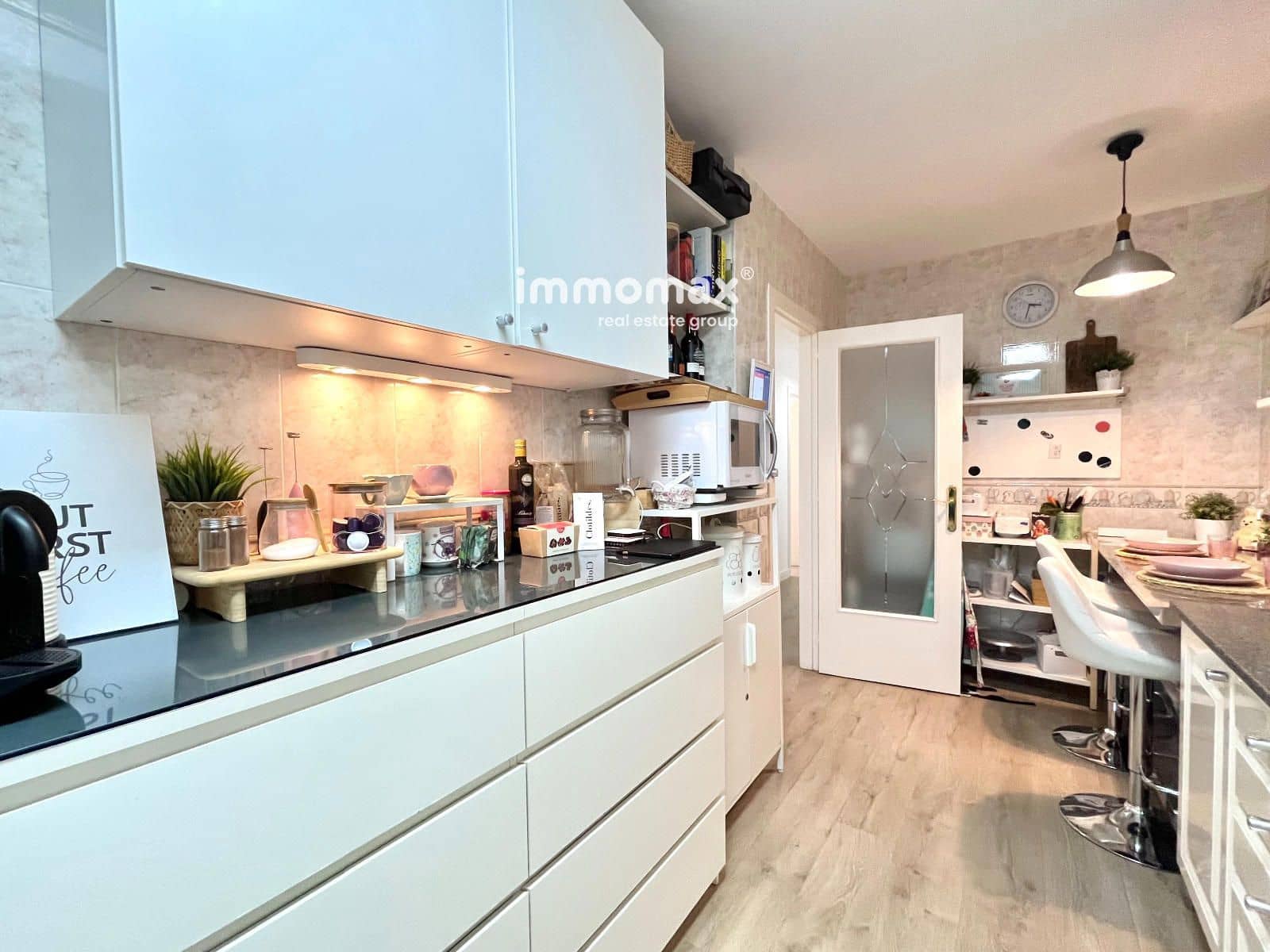 Piso de 3 habitaciones en Castelldefels en venta - 650.000 € (Ref: 9823640)