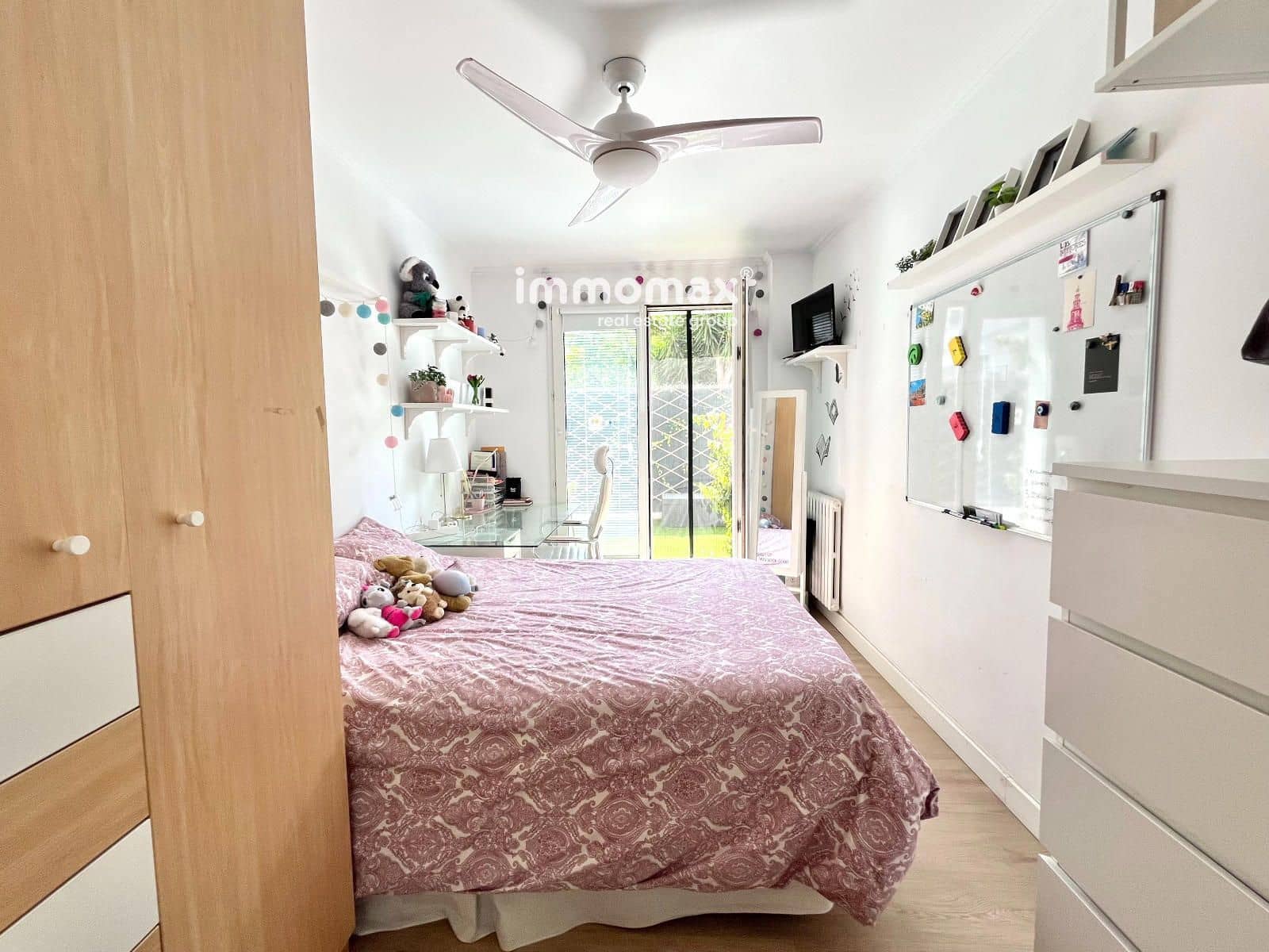 Piso de 3 habitaciones en Castelldefels en venta - 650.000 € (Ref: 9823640)