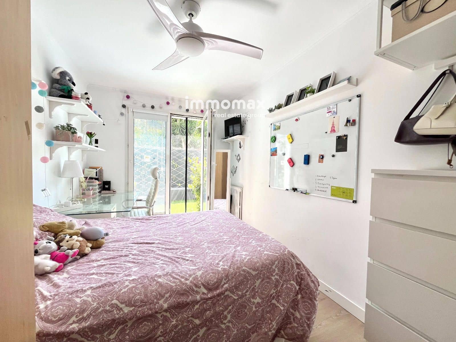 Piso de 3 habitaciones en Castelldefels en venta - 650.000 € (Ref: 9823640)