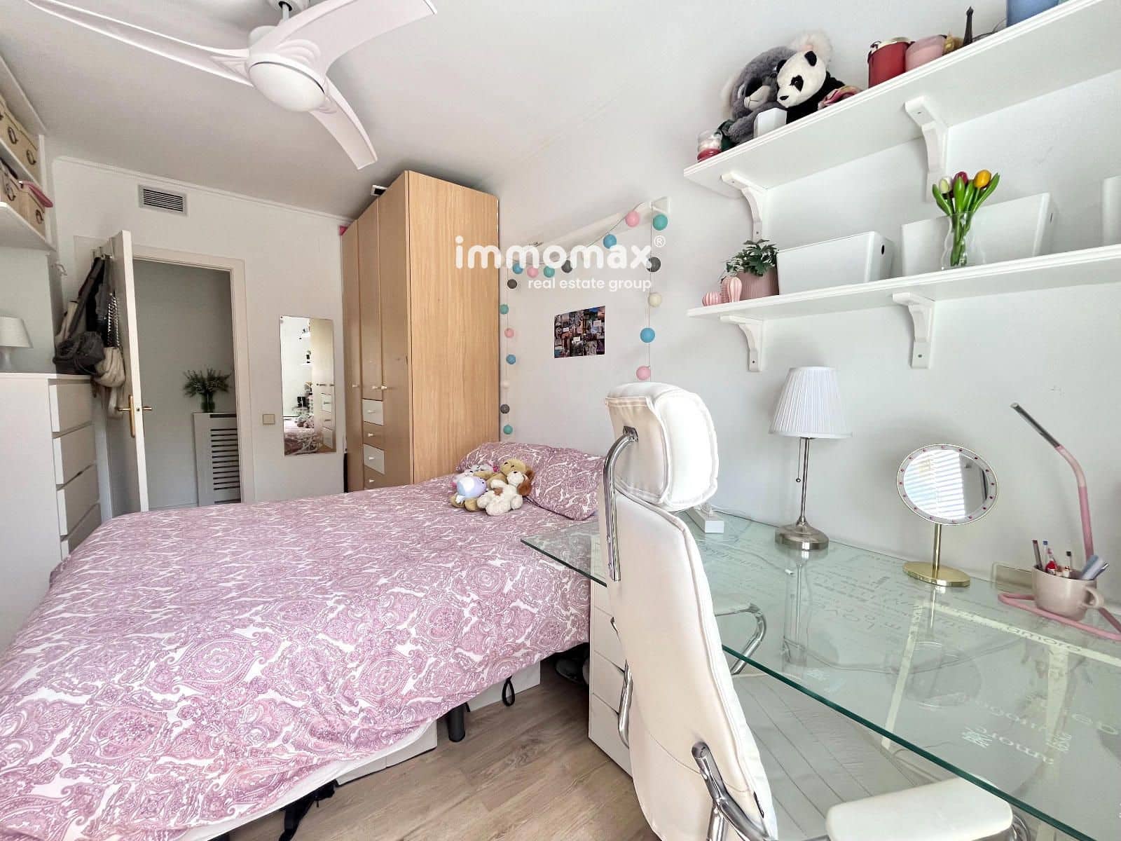Piso de 3 habitaciones en Castelldefels en venta - 650.000 € (Ref: 9823640)
