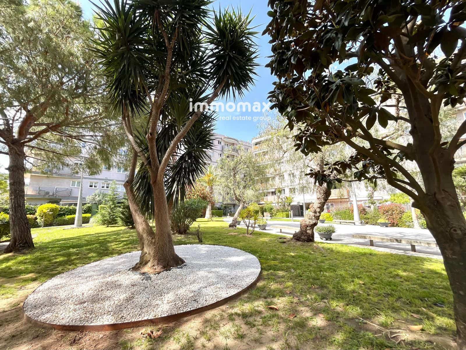3 slaapkamer Flat te koop in Castelldefels - € 585.000 (Ref: 9823640)