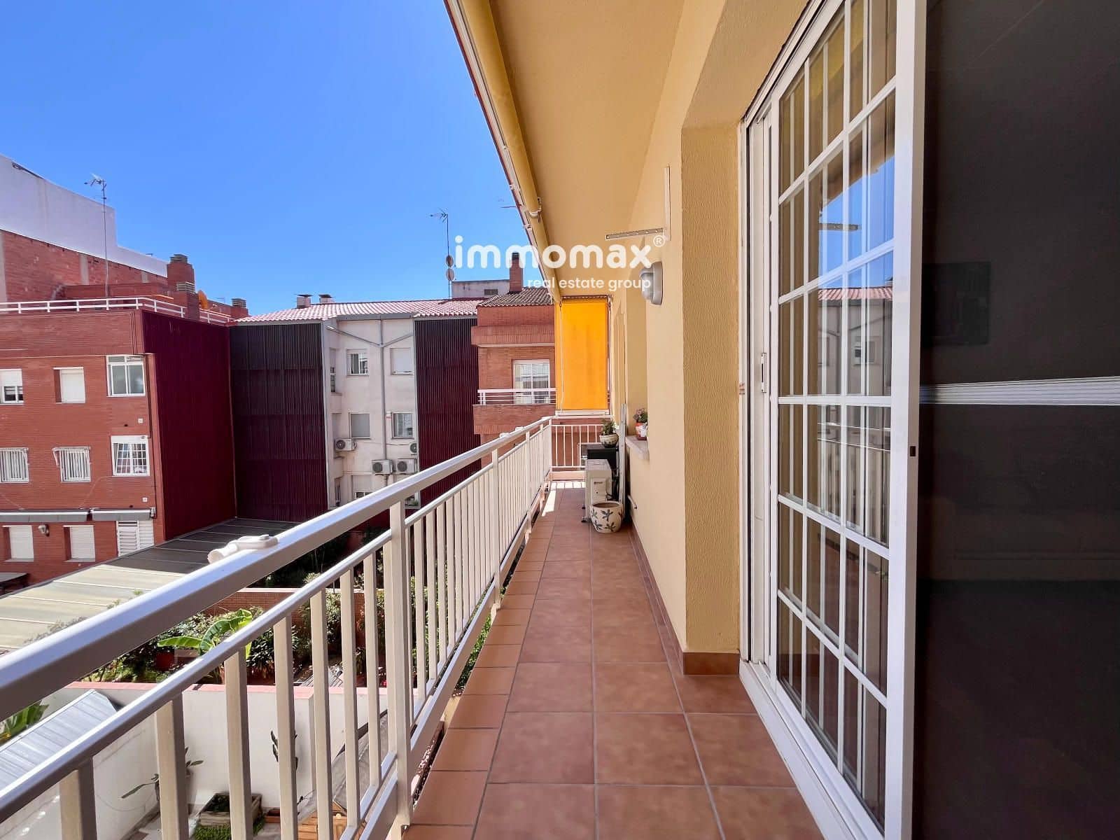 3 slaapkamer Flat te koop in Castelldefels - € 375.000 (Ref: 9824213)