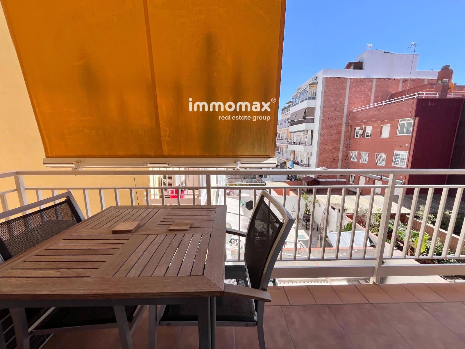 3 slaapkamer Flat te koop in Castelldefels - € 375.000 (Ref: 9824213)