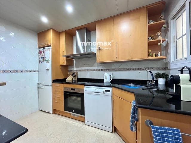 3 slaapkamer Flat te koop in Castelldefels - € 375.000 (Ref: 9824213)