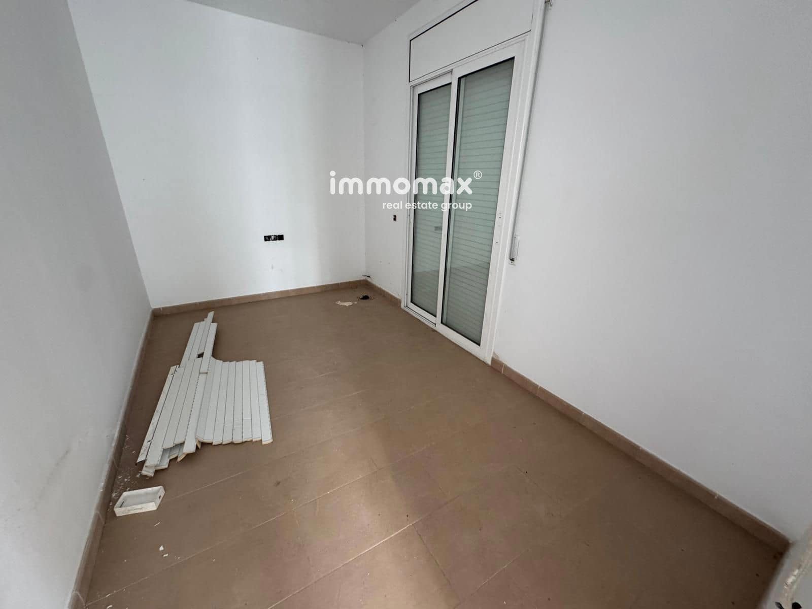 4 Zimmer Villa zu verkaufen in Vallirana - 270.000 € (Ref: 9828023)