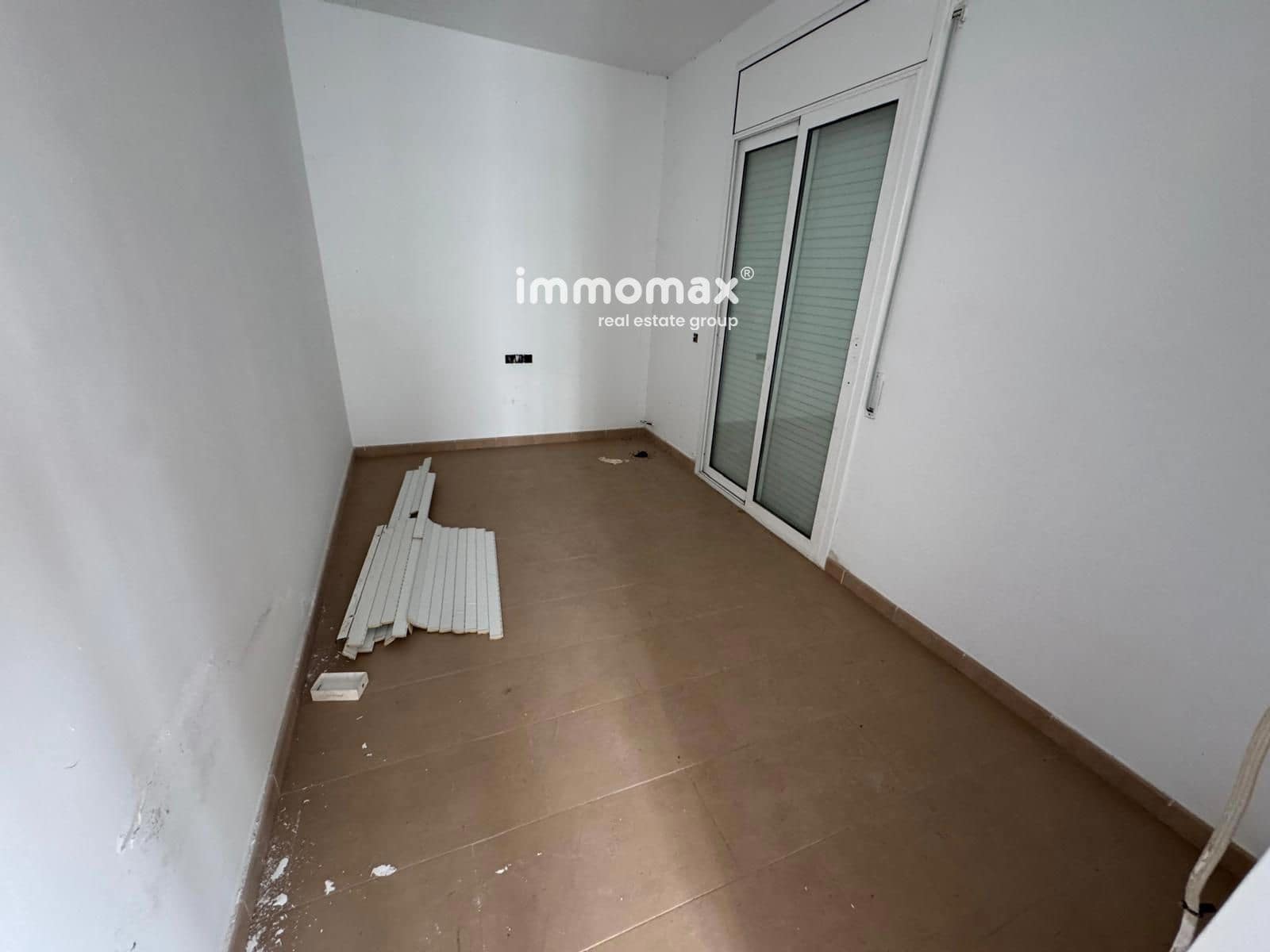 4 Zimmer Villa zu verkaufen in Vallirana - 270.000 € (Ref: 9828023)