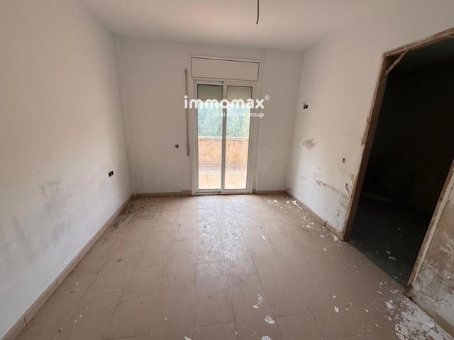 4 Zimmer Villa zu verkaufen in Vallirana - 270.000 € (Ref: 9828023)