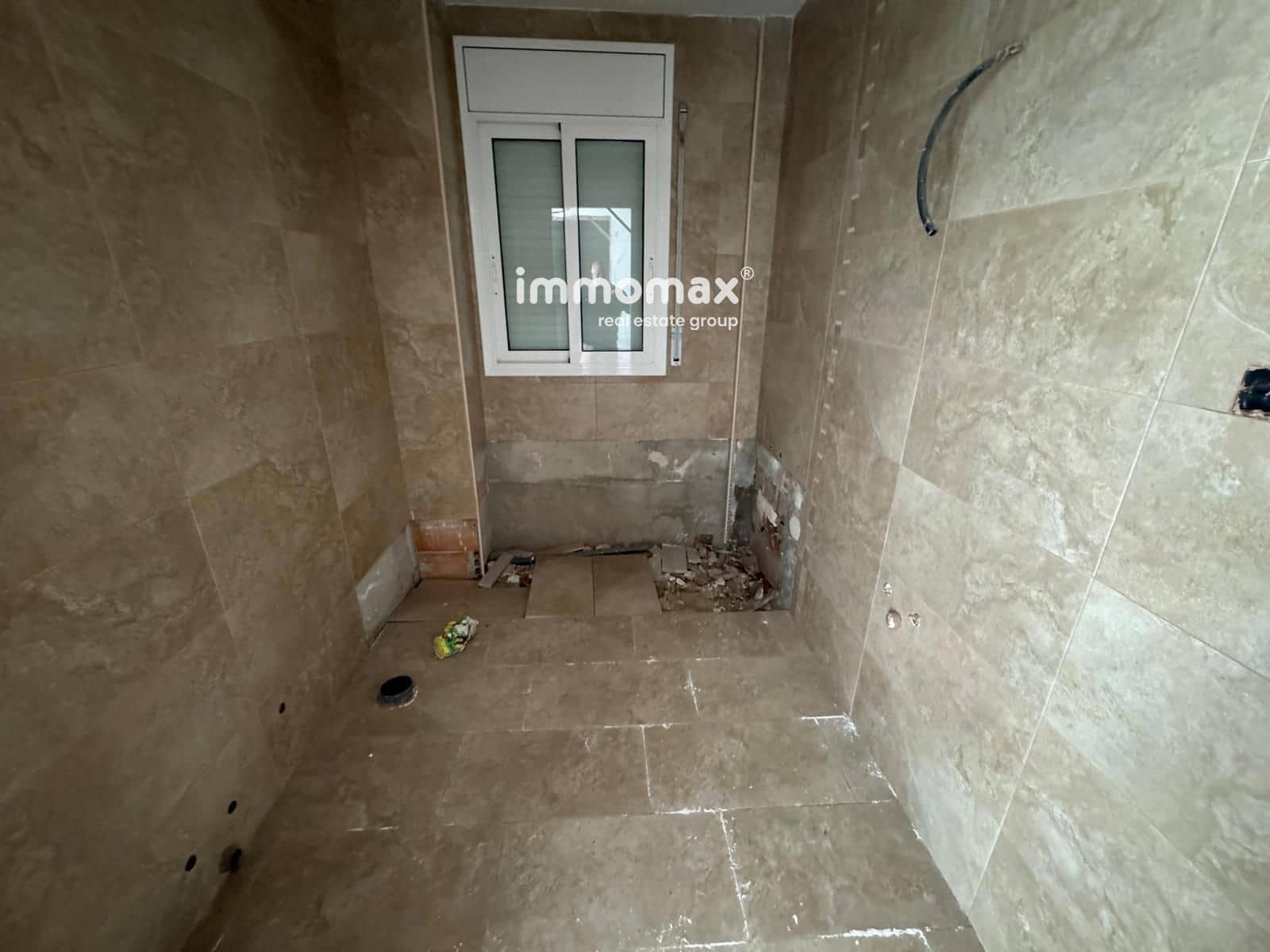4 Zimmer Villa zu verkaufen in Vallirana - 270.000 € (Ref: 9828023)