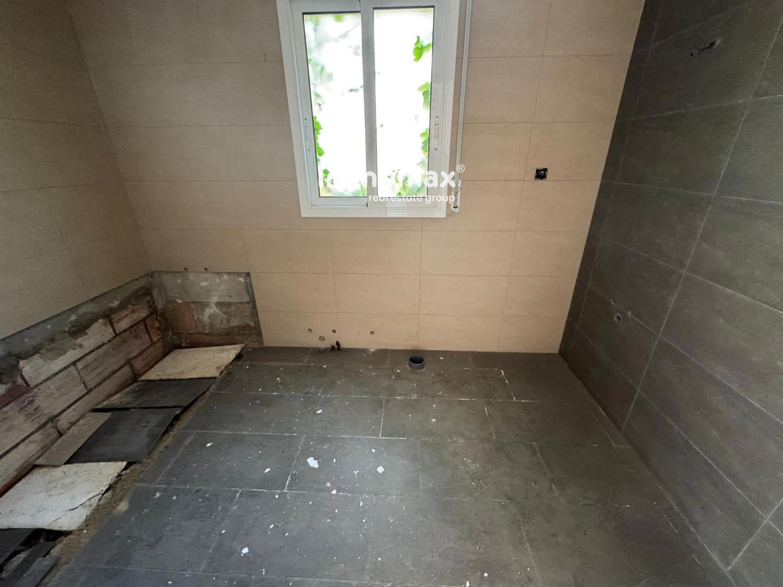 4 Zimmer Villa zu verkaufen in Vallirana - 270.000 € (Ref: 9828023)