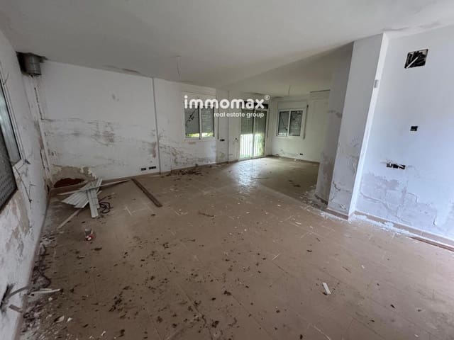 4 Zimmer Villa zu verkaufen in Vallirana - 270.000 € (Ref: 9828023)