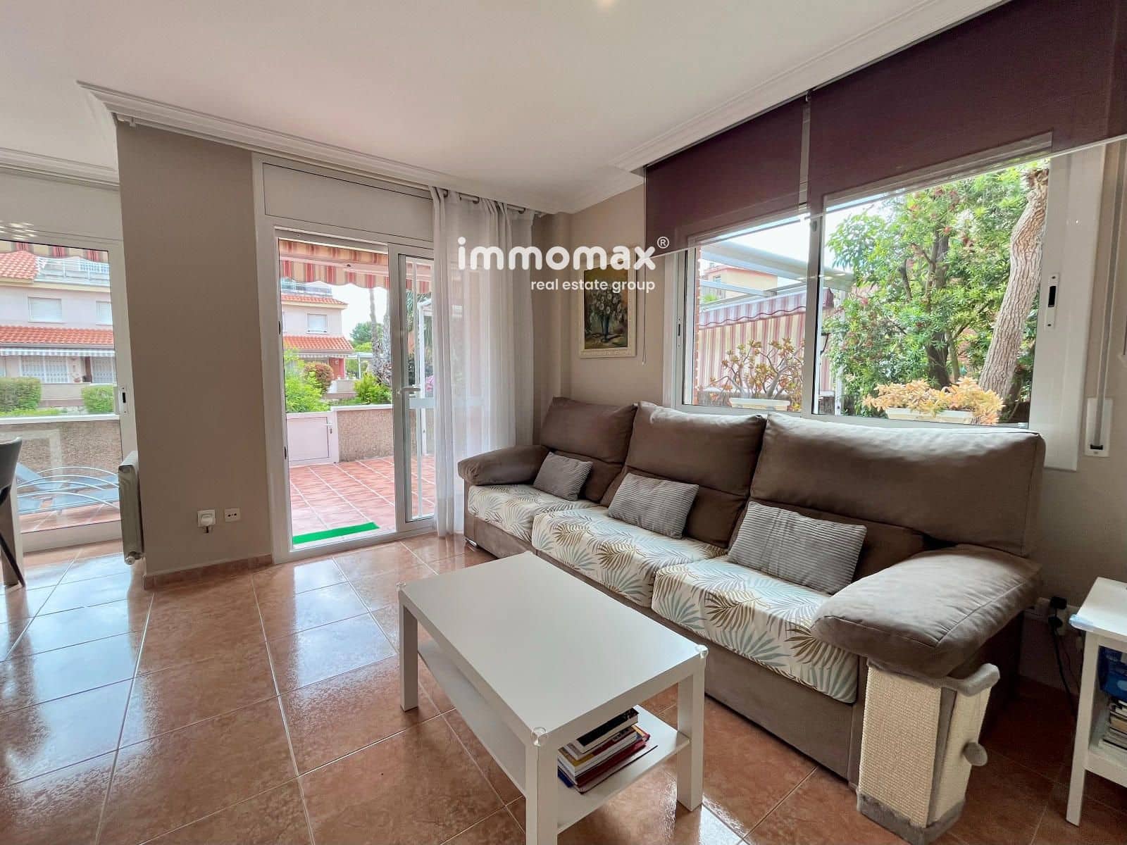 4 bedroom Townhouse for sale in Cubelles with pool garage - € 560,000 (Ref: 9833025)