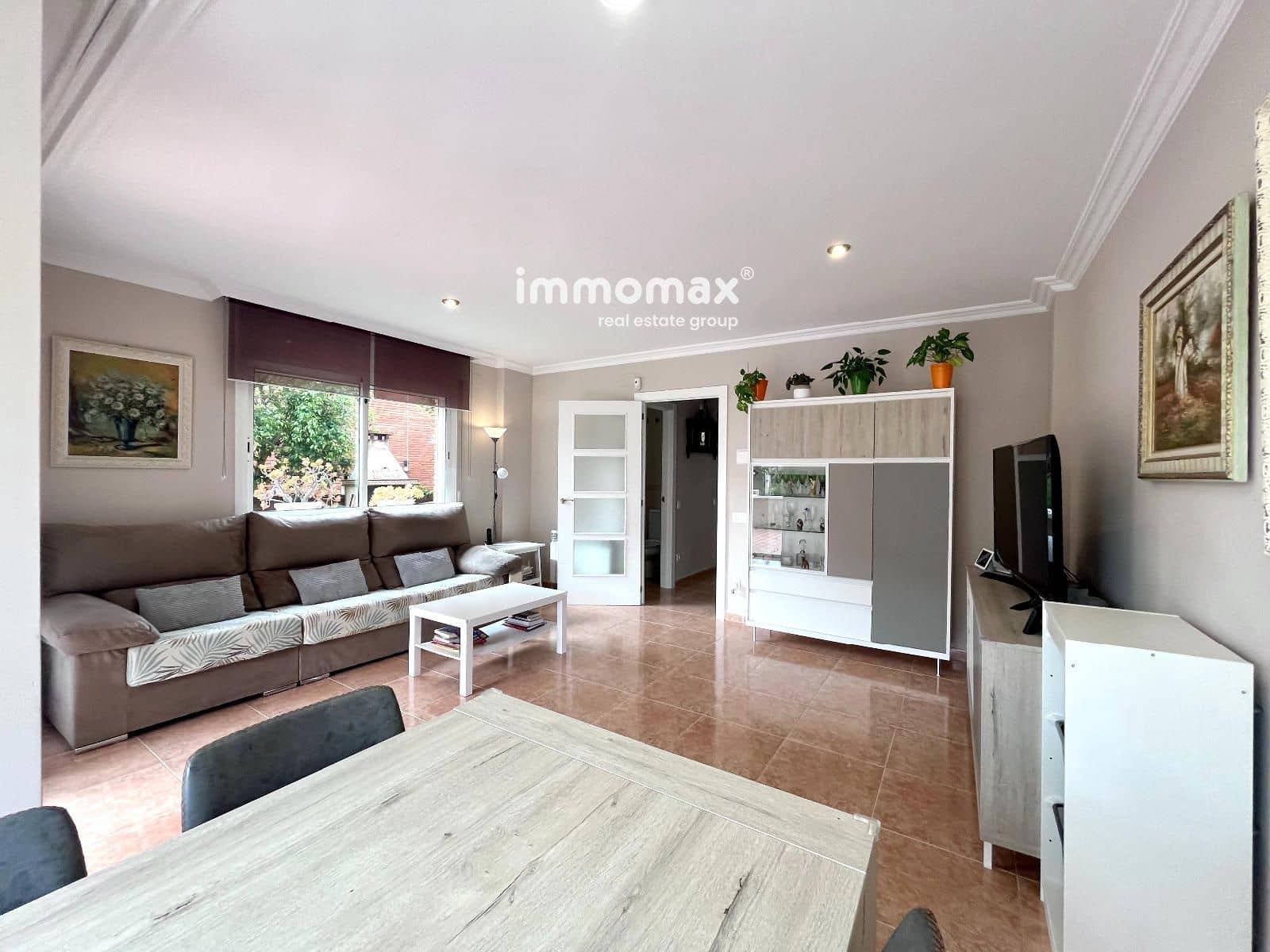 4 bedroom Townhouse for sale in Cubelles with pool garage - € 560,000 (Ref: 9833025)