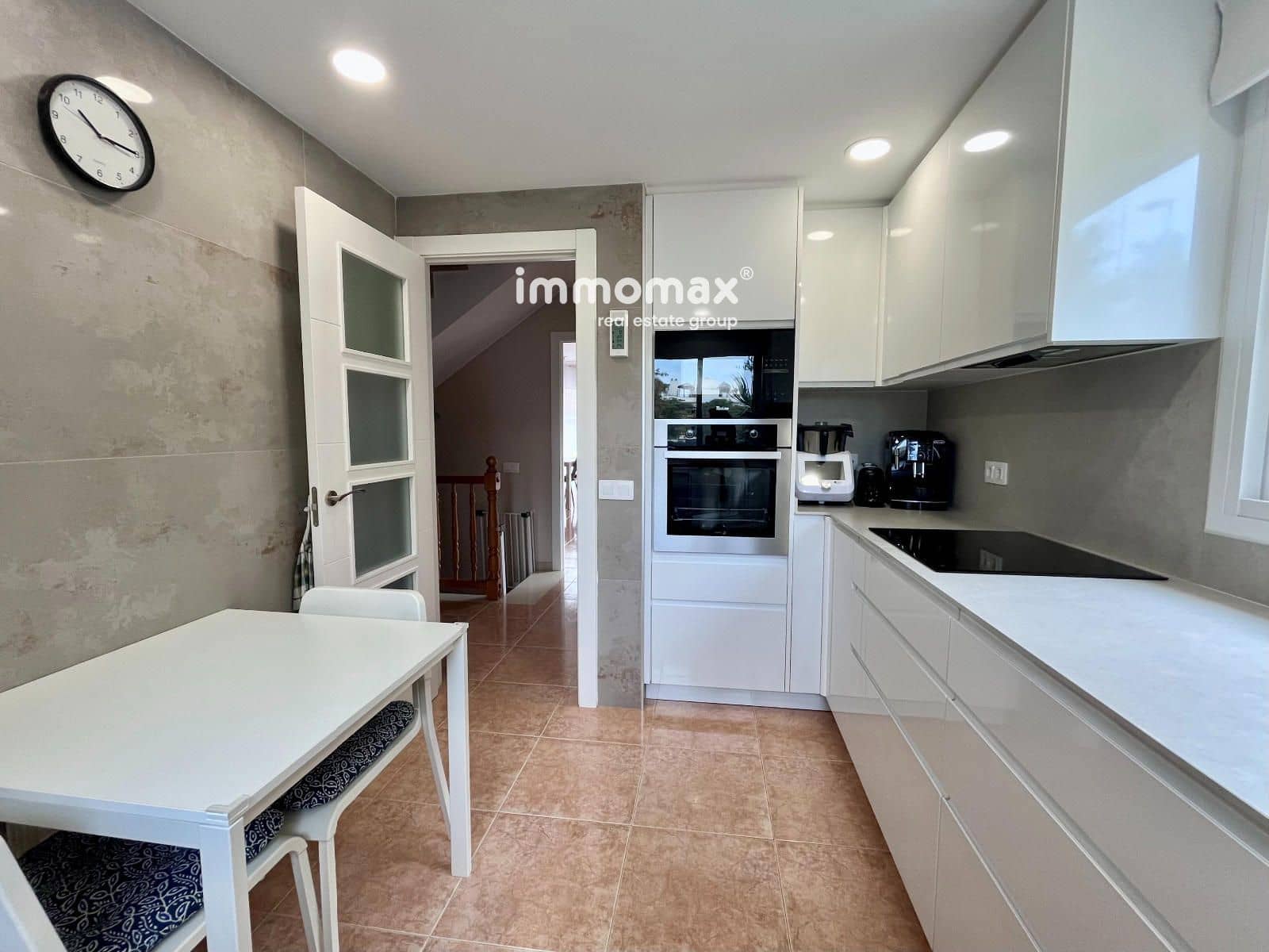 4 bedroom Townhouse for sale in Cubelles with pool garage - € 560,000 (Ref: 9833025)