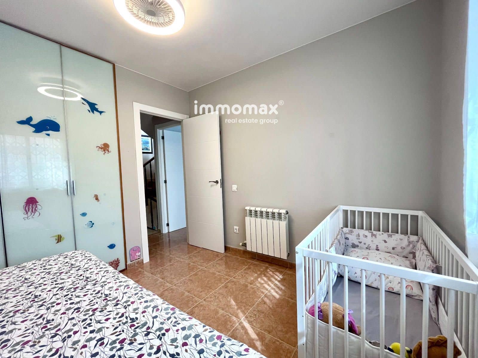 4 bedroom Townhouse for sale in Cubelles with pool garage - € 560,000 (Ref: 9833025)