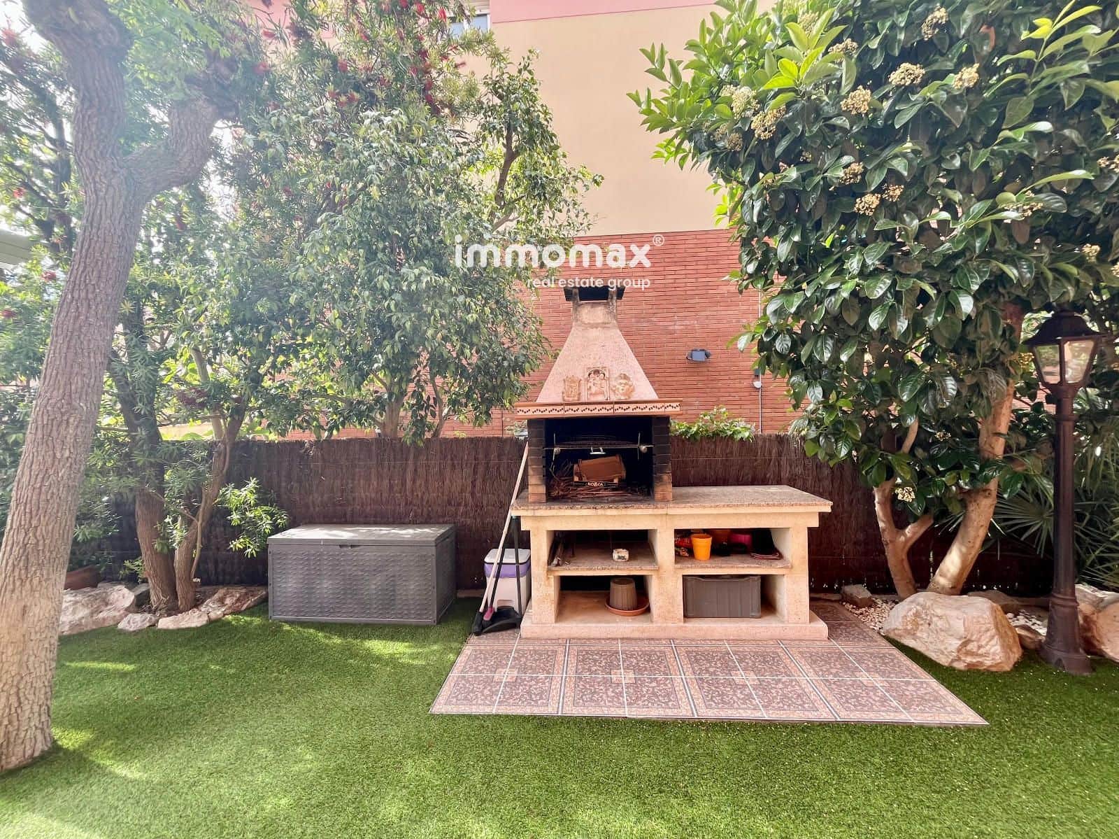 4 bedroom Townhouse for sale in Cubelles with pool garage - € 560,000 (Ref: 9833025)