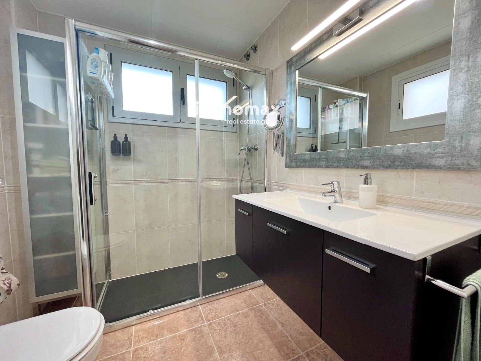 4 bedroom Townhouse for sale in Cubelles with pool garage - € 560,000 (Ref: 9833025)
