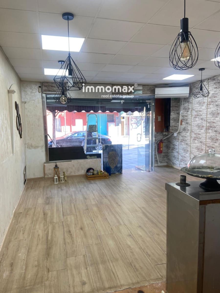Local Comercial en Canovelles en alquiler - 690 € (Ref: 9834557)