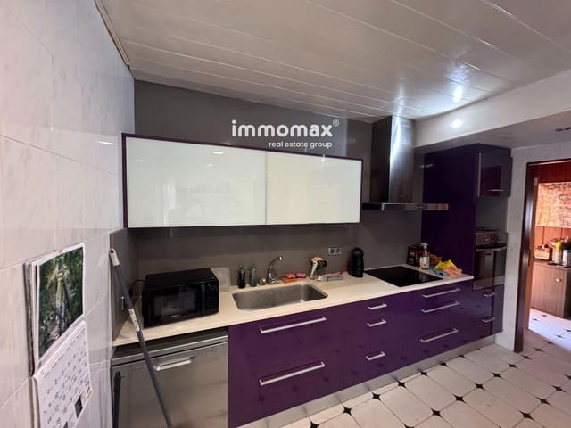 5 slaapkamer Villa te koop in Santa Eulàlia de Ronçana met zwembad garage - € 329.000 (Ref: 9836758)