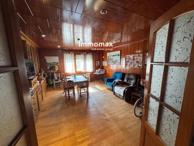 5 slaapkamer Villa te koop in Santa Eulàlia de Ronçana met zwembad garage - € 329.000 (Ref: 9836758)