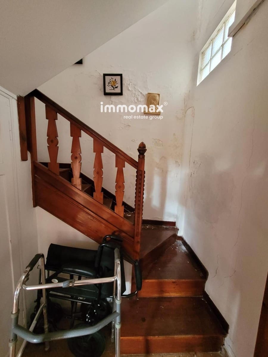 4 bedroom Flat for sale in Sant Boi de Llobregat - € 275,000 (Ref: 9838270)
