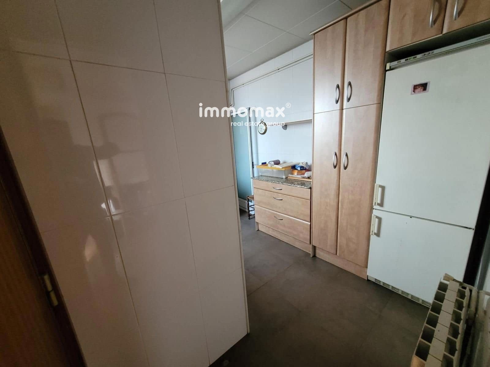 4 bedroom Flat for sale in Sant Boi de Llobregat - € 275,000 (Ref: 9838270)