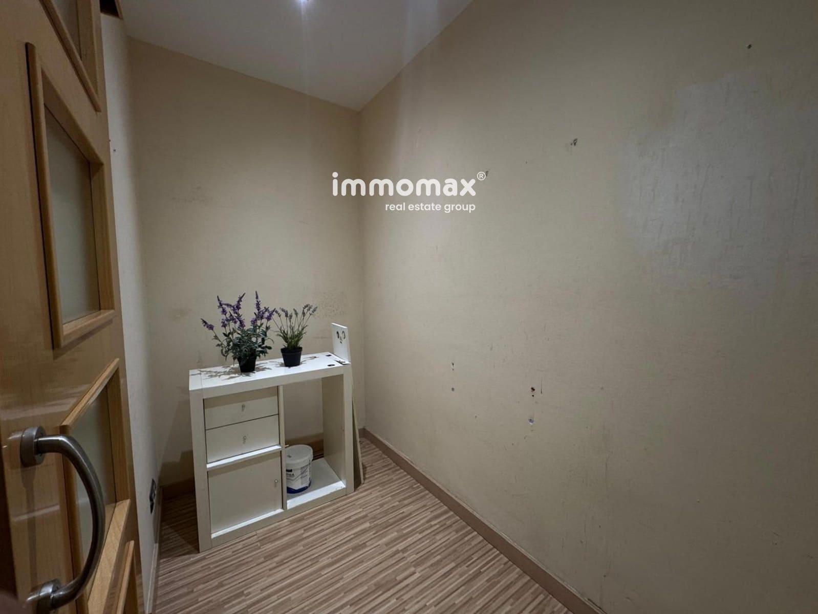 Commercial for rent in Castelldefels - € 850 (Ref: 9848367)