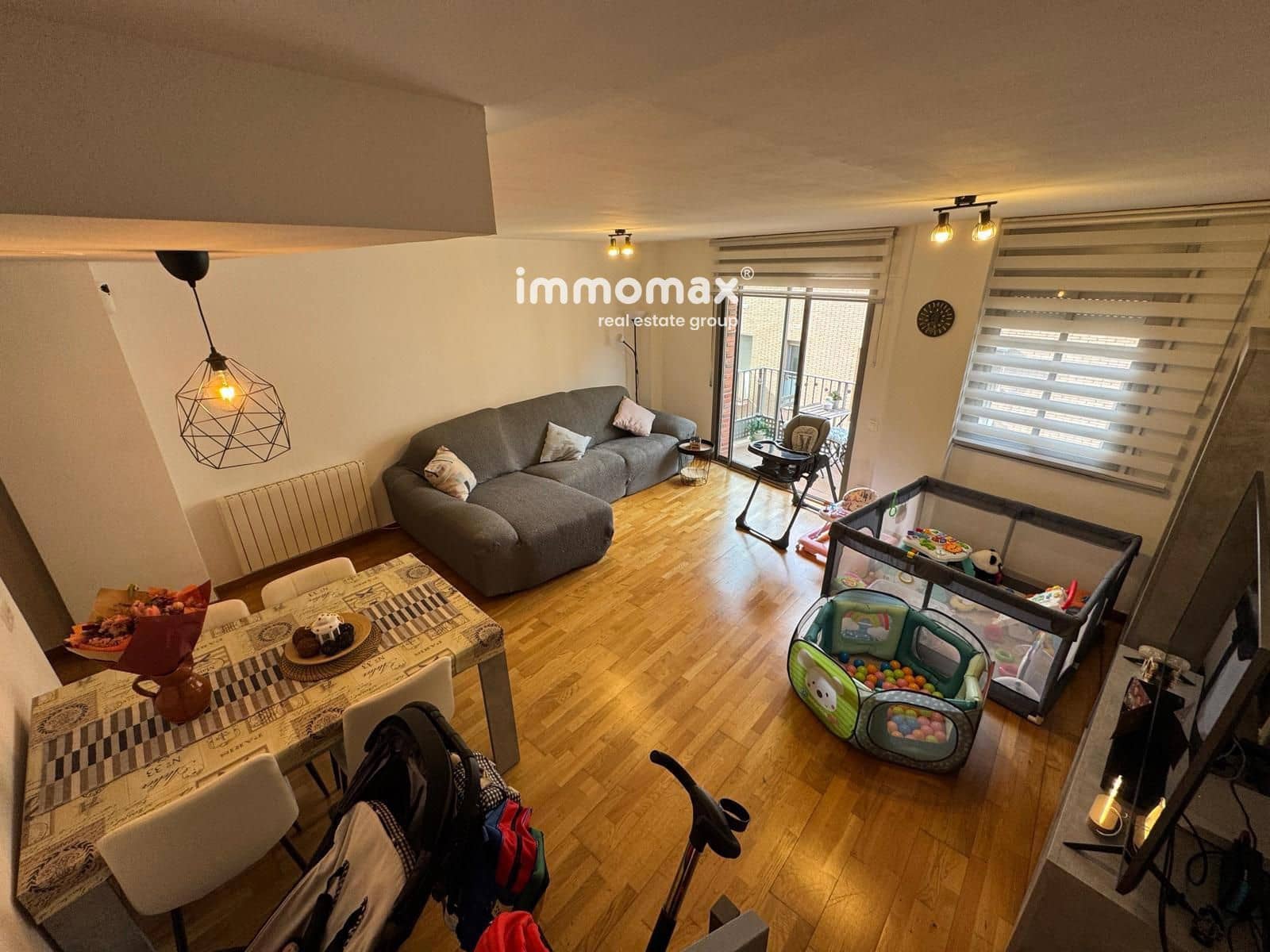 2 soveværelse Lejlighed til salg i Sant Boi de Llobregat med garage - € 365.000 (Ref: 9850584)