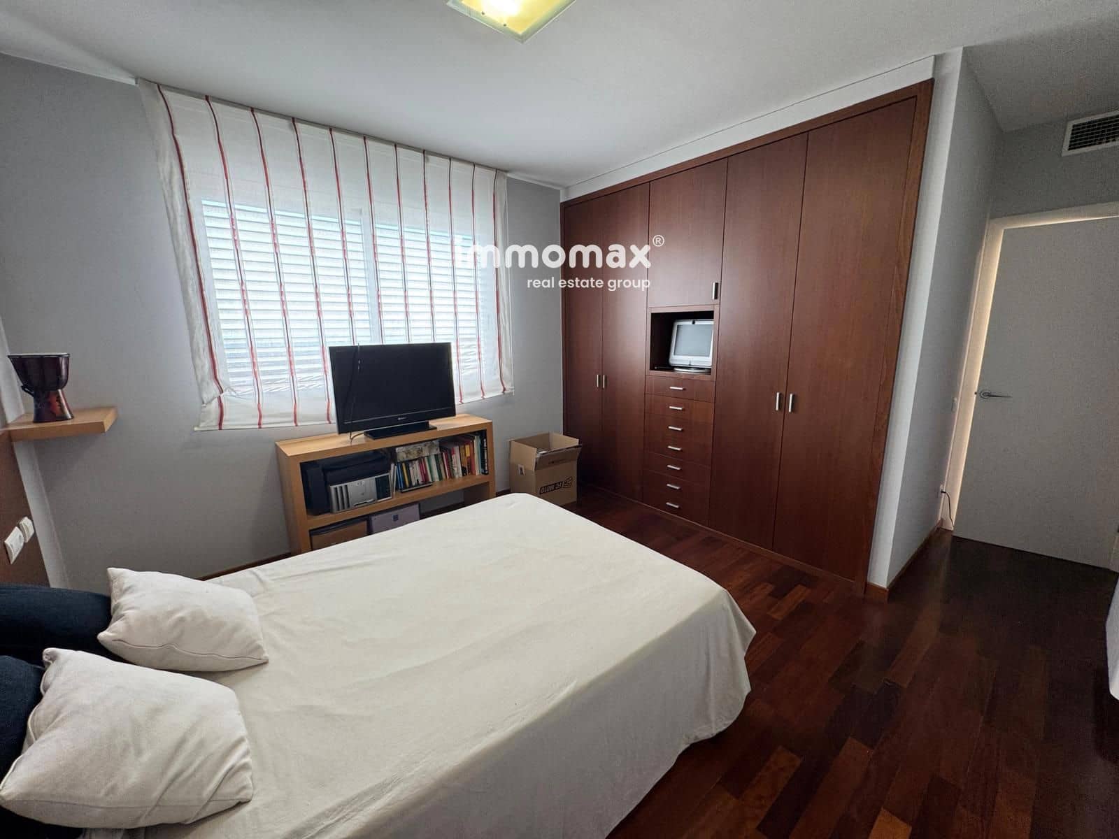 4 soveværelse Villa til salg i Sant Boi de Llobregat med swimmingpool garage - € 1.285.000 (Ref: 9854621)