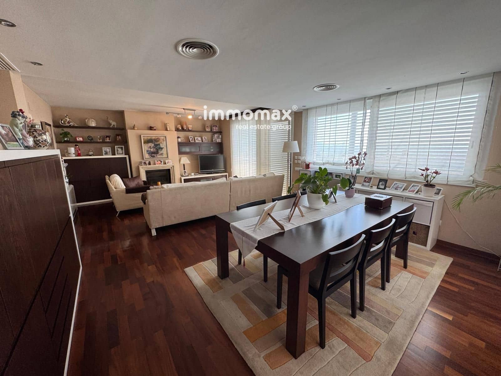 4 soveværelse Villa til salg i Sant Boi de Llobregat med swimmingpool garage - € 1.285.000 (Ref: 9854621)