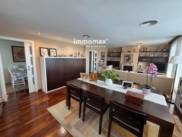 4 soveværelse Villa til salg i Sant Boi de Llobregat med swimmingpool garage - € 1.285.000 (Ref: 9854621)