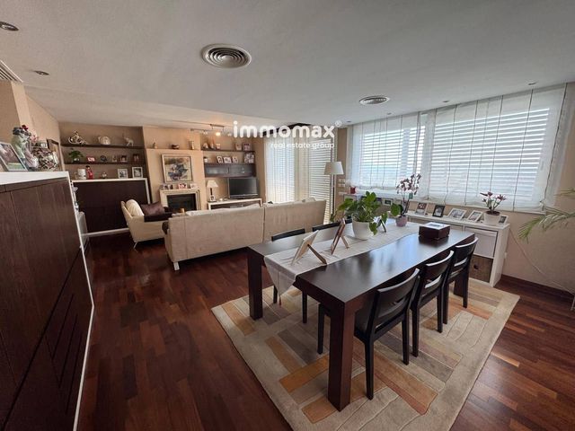 4 soveværelse Villa til salg i Sant Boi de Llobregat med swimmingpool garage - € 1.249.000 (Ref: 9854621)
