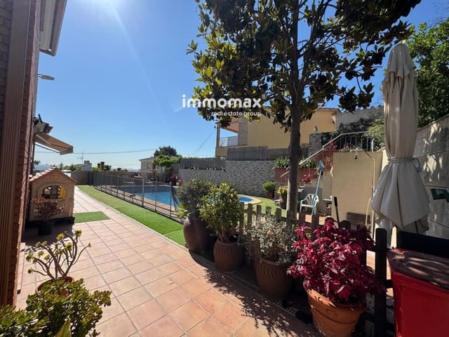 4 soveværelse Villa til salg i Sant Boi de Llobregat med swimmingpool garage - € 1.285.000 (Ref: 9854621)