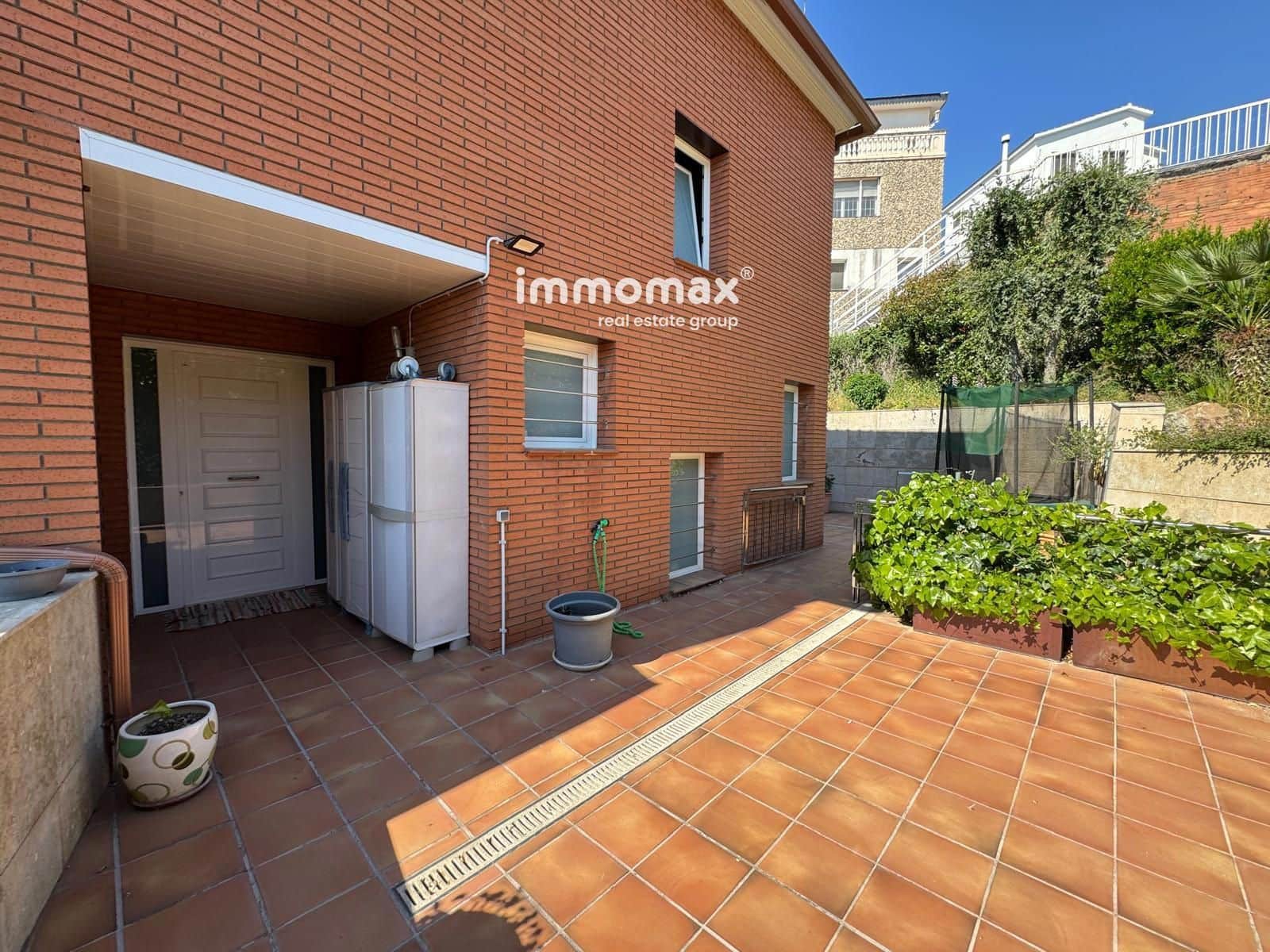 4 soveværelse Villa til salg i Sant Boi de Llobregat med swimmingpool garage - € 1.285.000 (Ref: 9854621)
