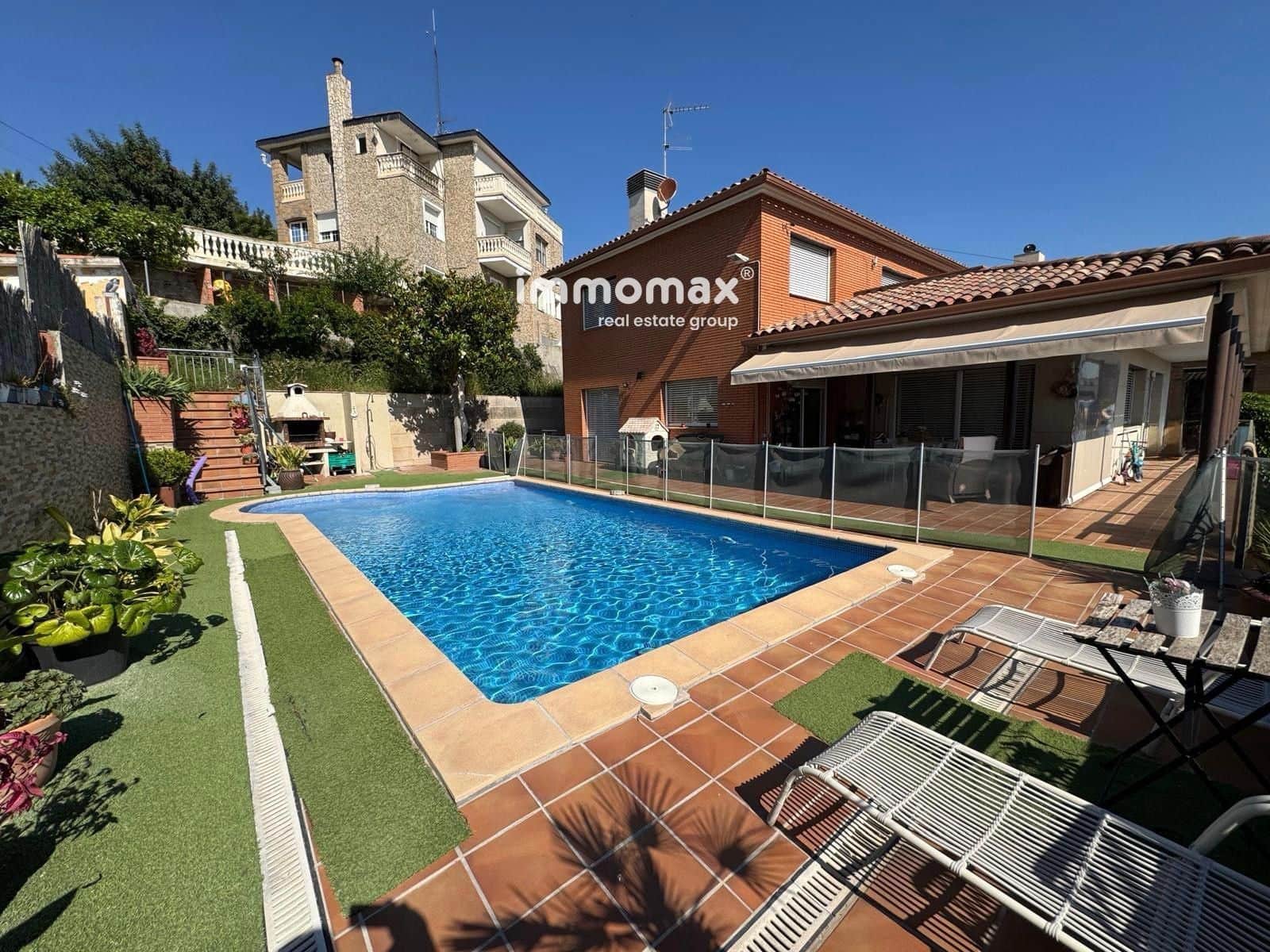 4 soveværelse Villa til salg i Sant Boi de Llobregat med swimmingpool garage - € 1.285.000 (Ref: 9854621)