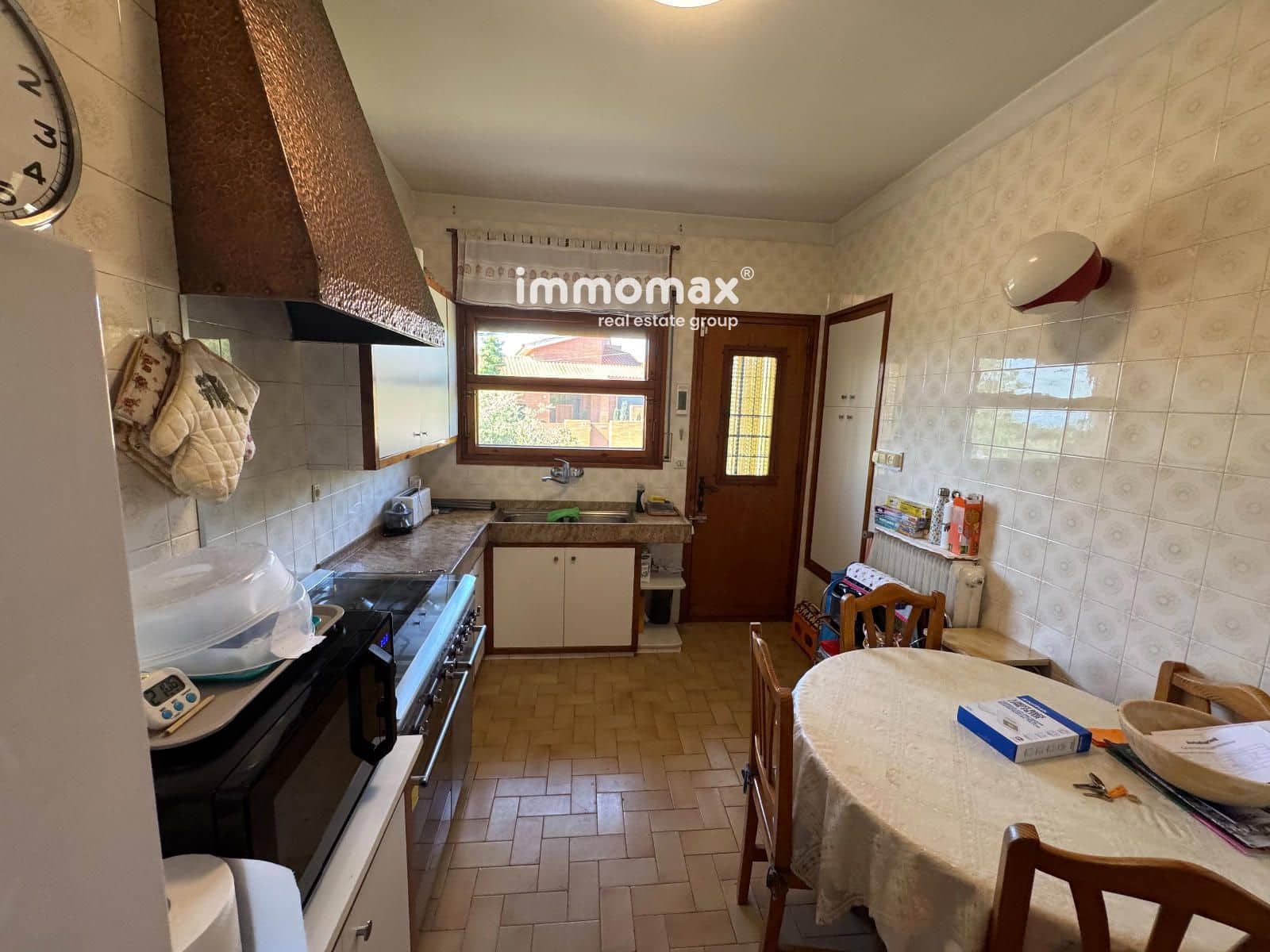 5 chambre Villa/Maison à vendre à Santa Eulalia de Roncana avec garage - 549 000 € (Ref: 9858651)