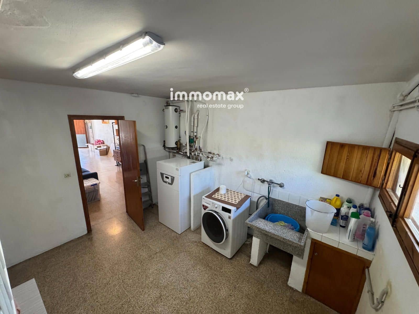 5 chambre Villa/Maison à vendre à Santa Eulalia de Roncana avec garage - 549 000 € (Ref: 9858651)