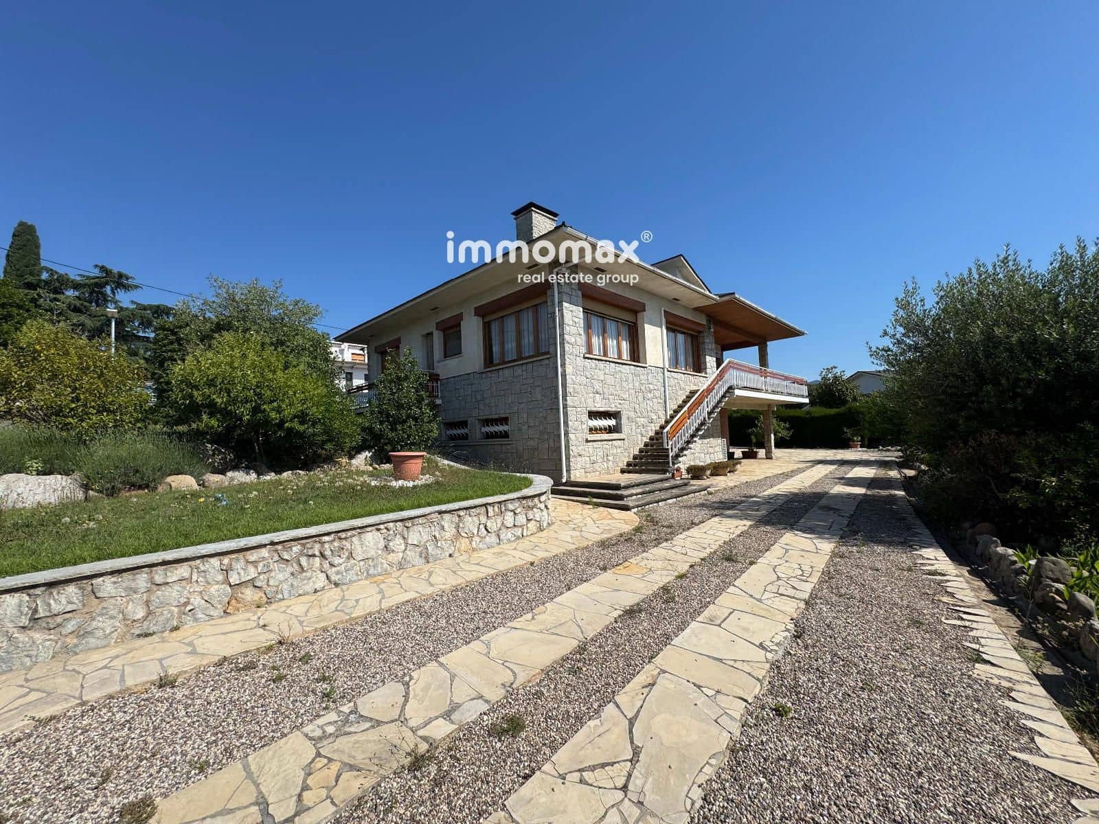 5 chambre Villa/Maison à vendre à Santa Eulalia de Roncana avec garage - 549 000 € (Ref: 9858651)