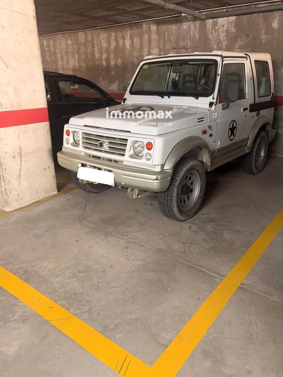 Autotalli myytävänä paikassa Castelldefels - 14 600 € (Ref: 9865535)