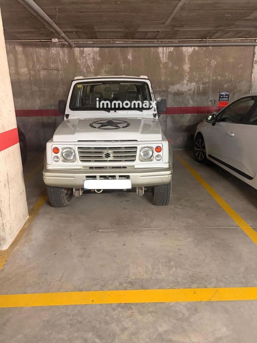 Autotalli myytävänä paikassa Castelldefels - 14 600 € (Ref: 9865535)