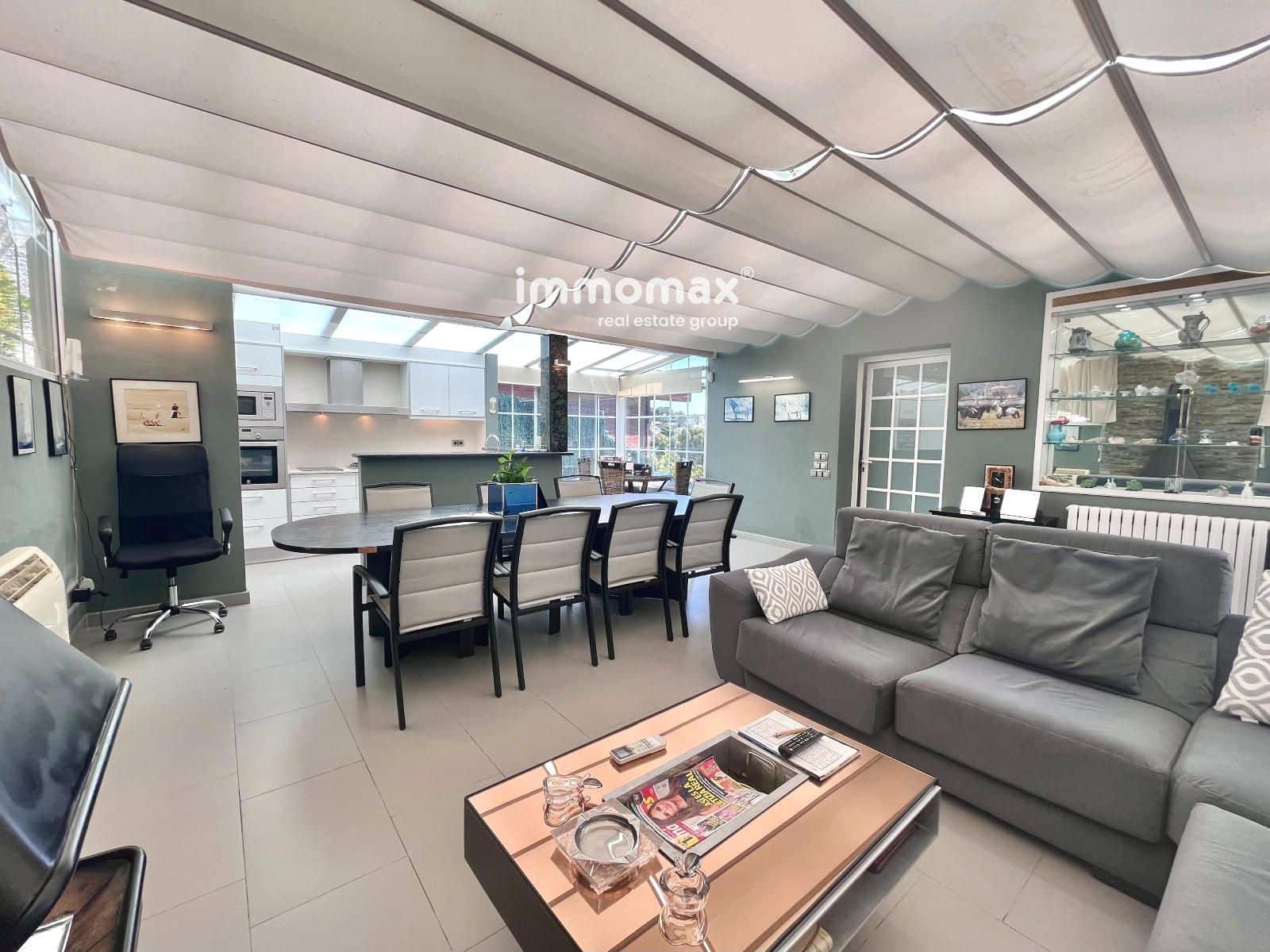 3 bedroom Villa for sale in Castelldefels with pool garage - € 1,300,000 (Ref: 9867808)