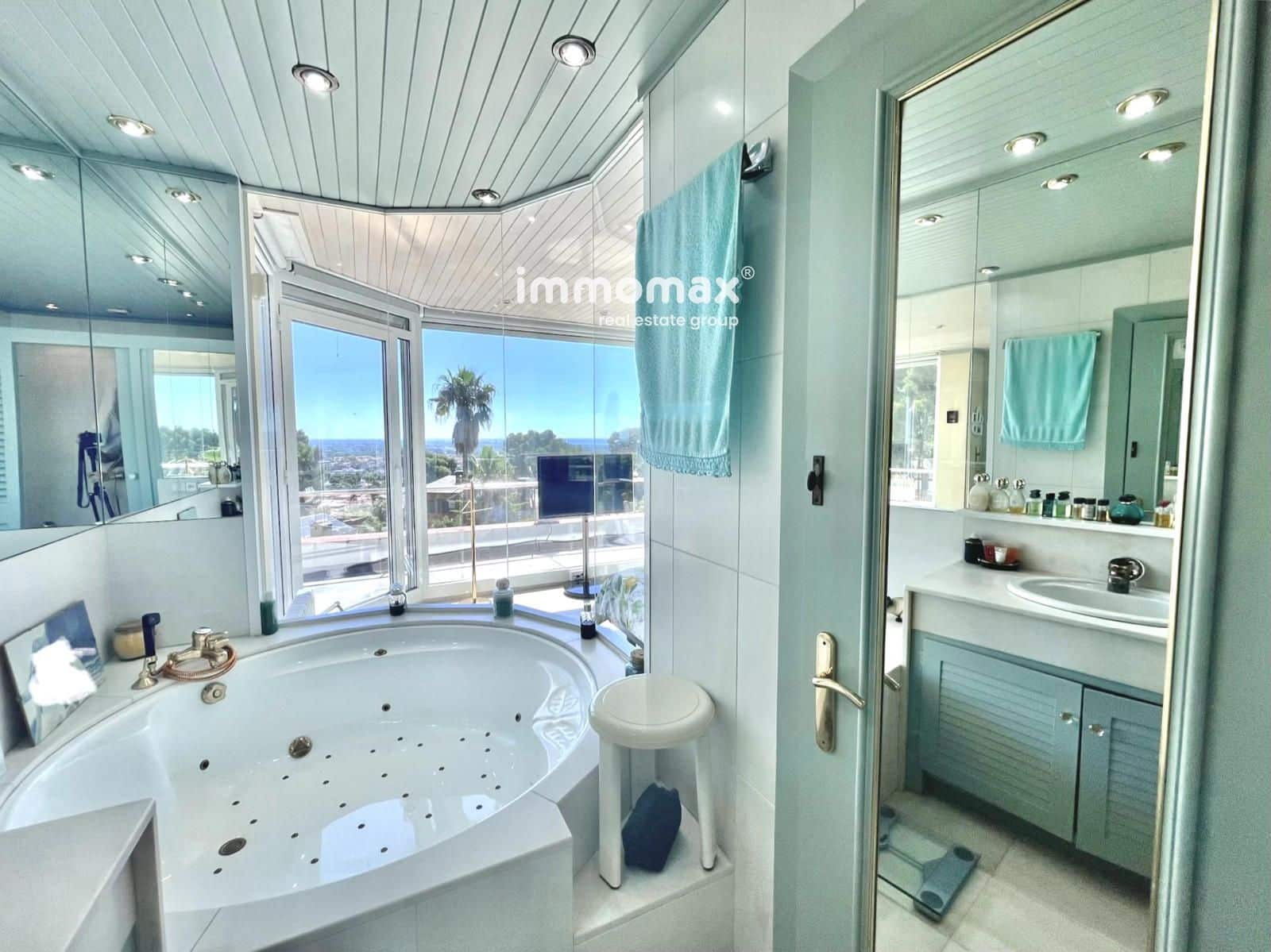 3 bedroom Villa for sale in Castelldefels with pool garage - € 1,300,000 (Ref: 9867808)