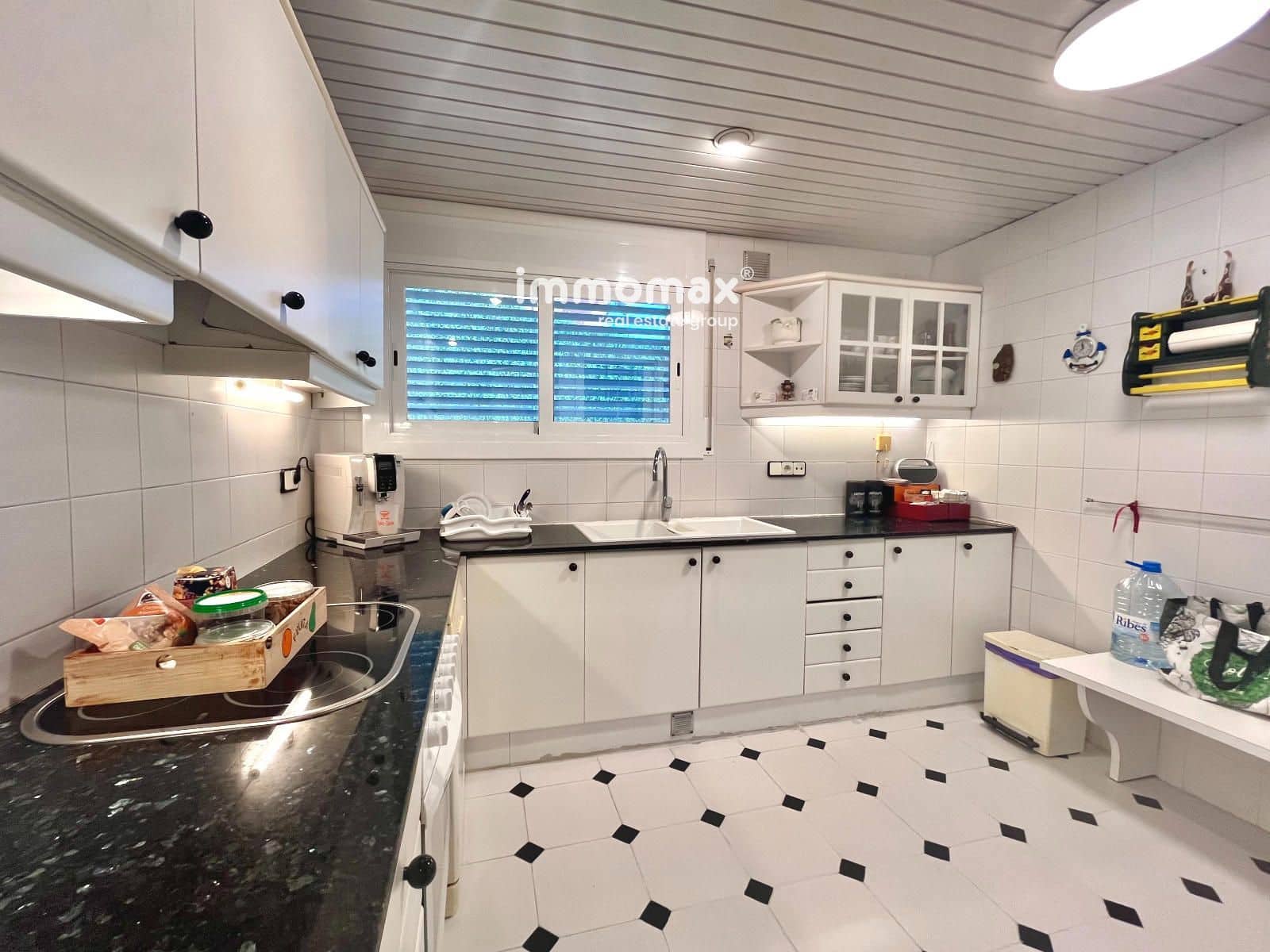 3 bedroom Villa for sale in Castelldefels with pool garage - € 1,300,000 (Ref: 9867808)