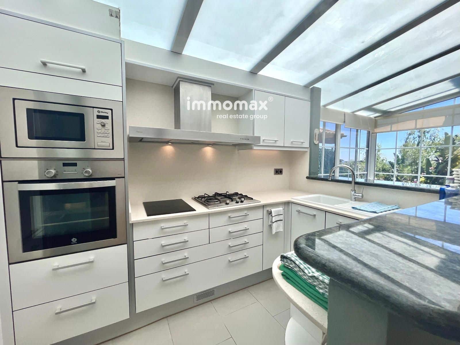 3 bedroom Villa for sale in Castelldefels with pool garage - € 1,300,000 (Ref: 9867808)