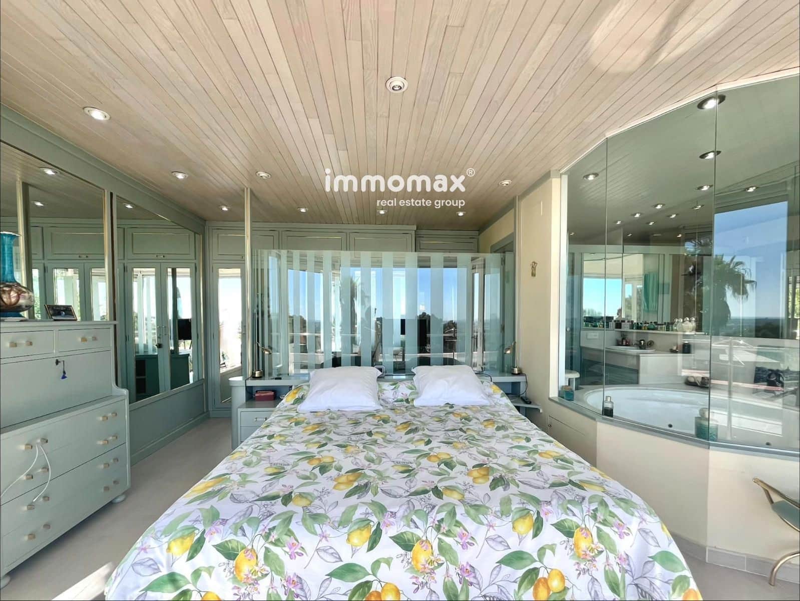 3 bedroom Villa for sale in Castelldefels with pool garage - € 1,300,000 (Ref: 9867808)