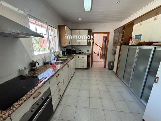 5 sovrum Villa till salu i Torrelles de Llobregat med pool garage - 805 000 € (Ref: 9889292)