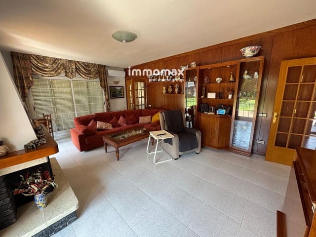5 sovrum Villa till salu i Torrelles de Llobregat med pool garage - 805 000 € (Ref: 9889292)