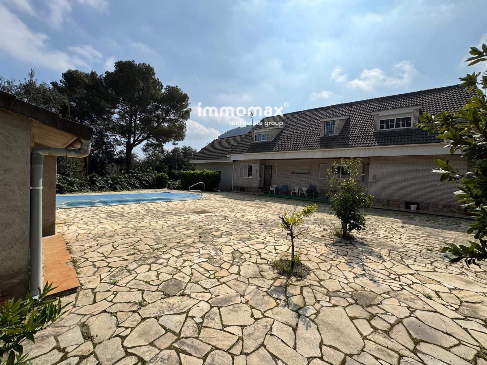 5 sovrum Villa till salu i Torrelles de Llobregat med pool garage - 805 000 € (Ref: 9889292)