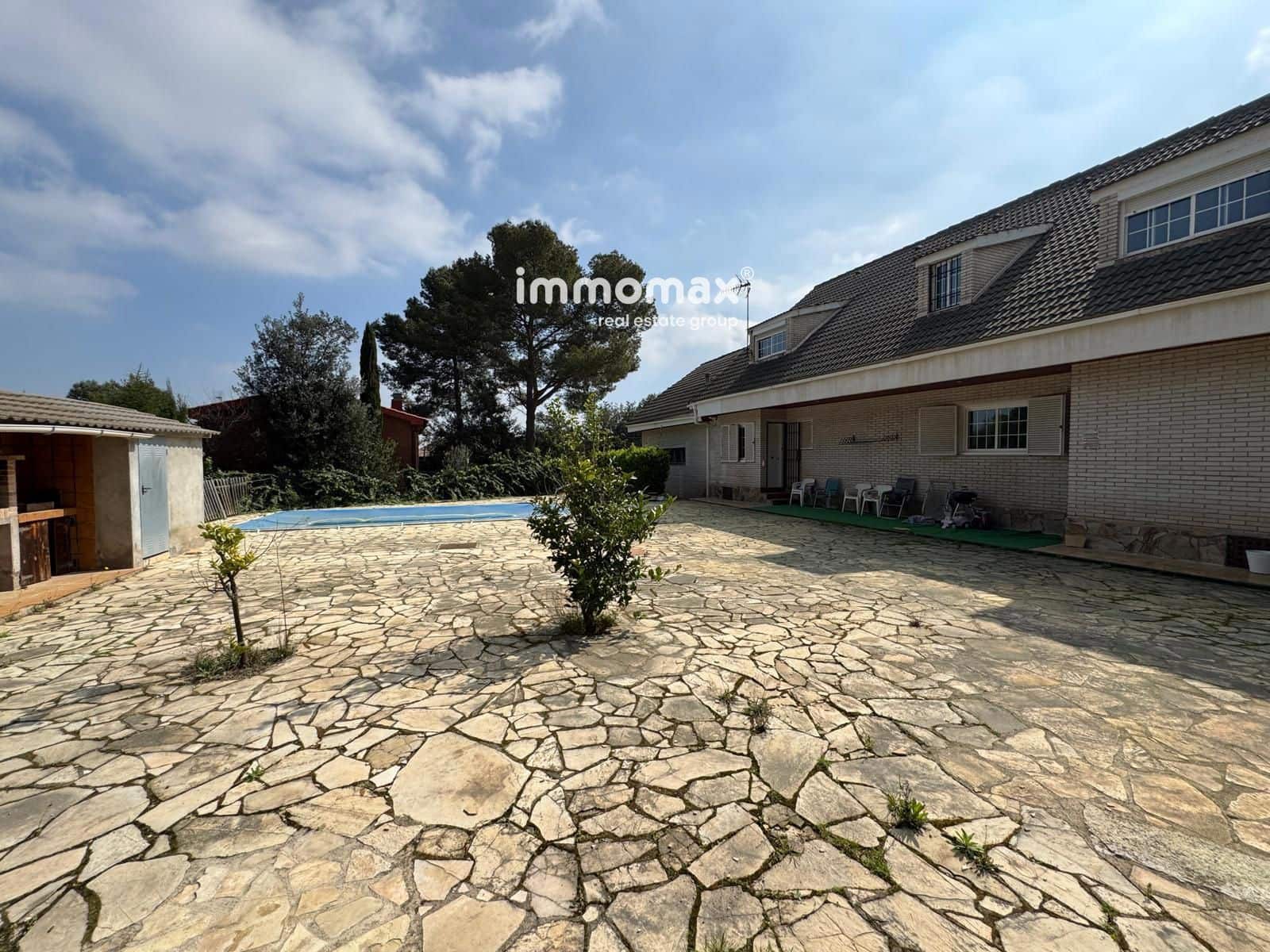 5 sovrum Villa till salu i Torrelles de Llobregat med pool garage - 805 000 € (Ref: 9889292)