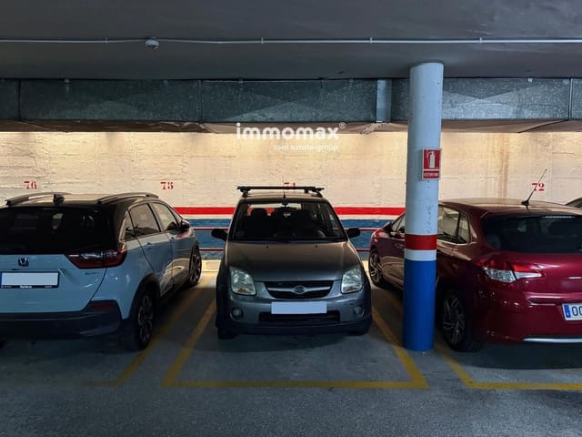 Garage til salg i El Camp d'en Grassot i Gràcia Nova, Barcelona by - € 25.000 (Ref: 9889532)