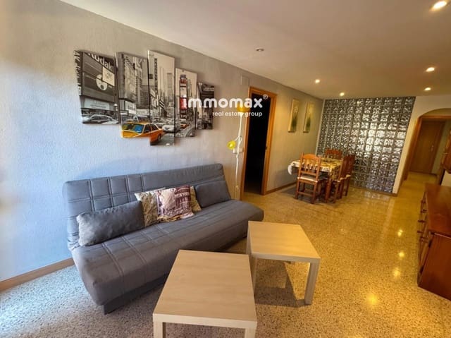 3 bedroom Flat for sale in Sant Boi de Llobregat - € 220,000 (Ref: 9897281)